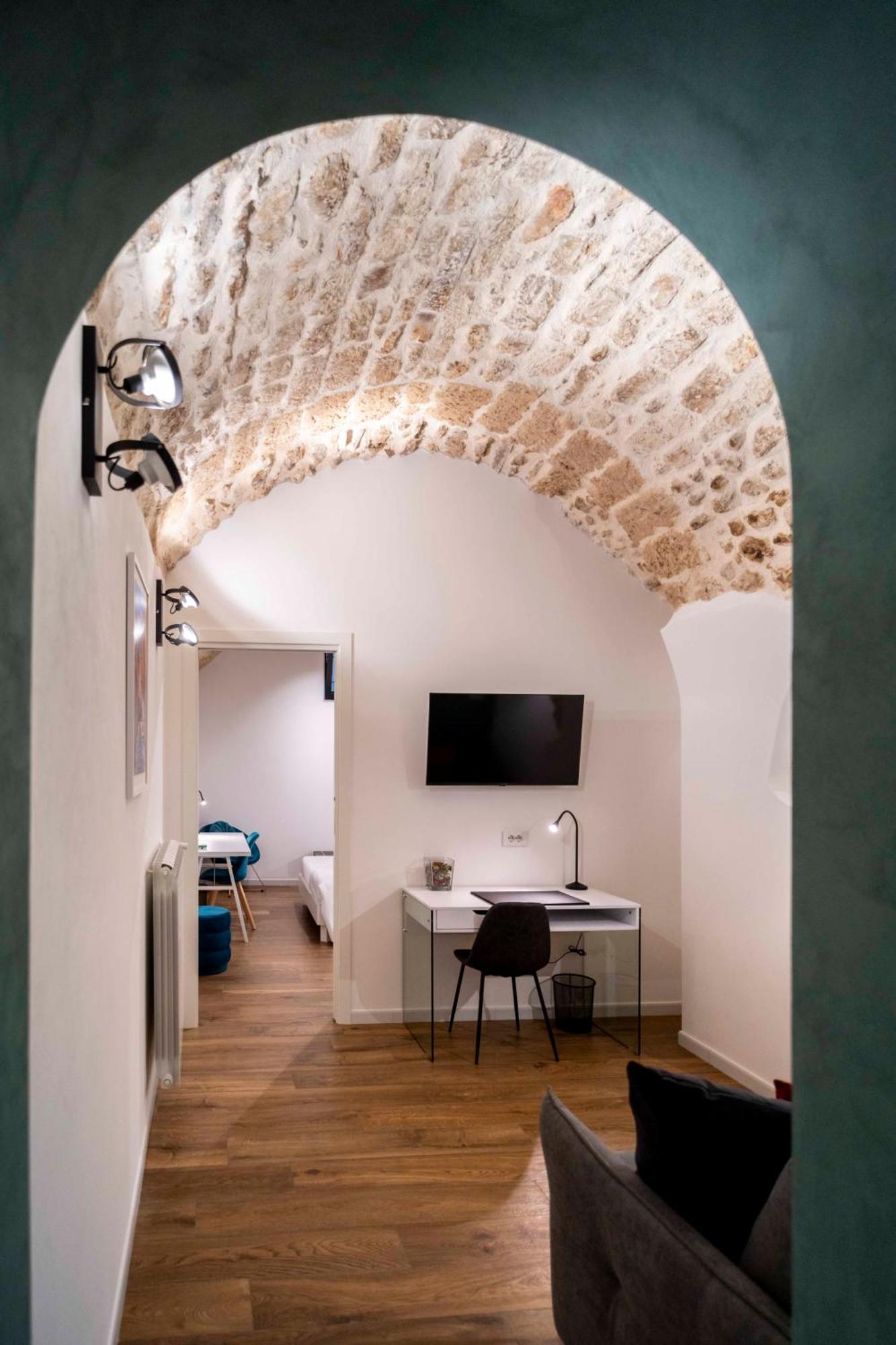 Castel Manfredi Apartments Manfredonia Esterno foto